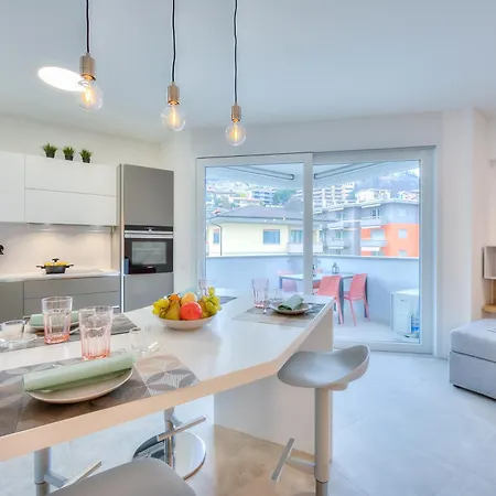 Quadrifoglio Apartment With Terrace - Happy Rentals Lugano