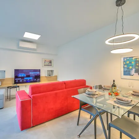 Apartman Quadrifoglio Apartment With Terrace - Happy Rentals *