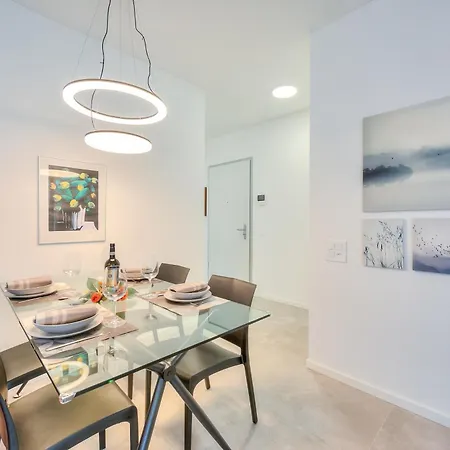 Quadrifoglio Apartment With Terrace - Happy Rentals Apartman Lugano