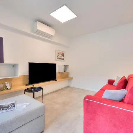 Quadrifoglio Apartment With Terrace - Happy Rentals