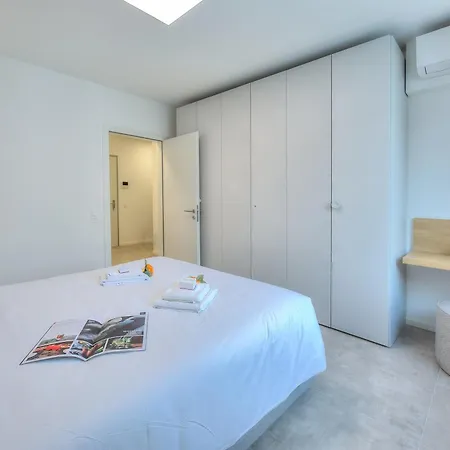 Quadrifoglio Apartment With Terrace - Happy Rentals *